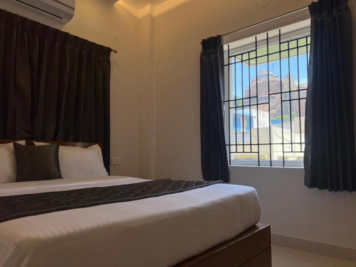 Le Hotel Host Tiruchirappalli Exteriör bild