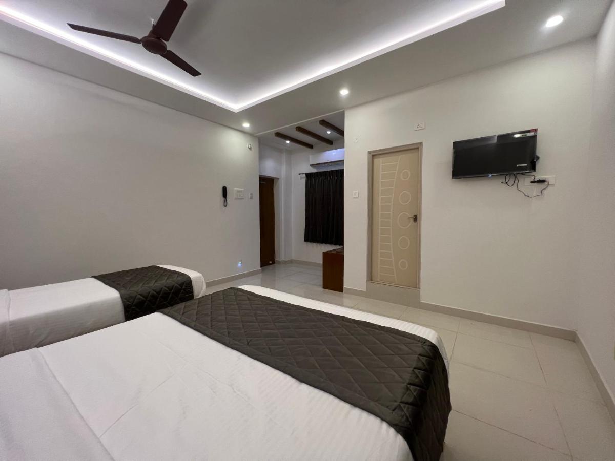 Le Hotel Host Tiruchirappalli Exteriör bild