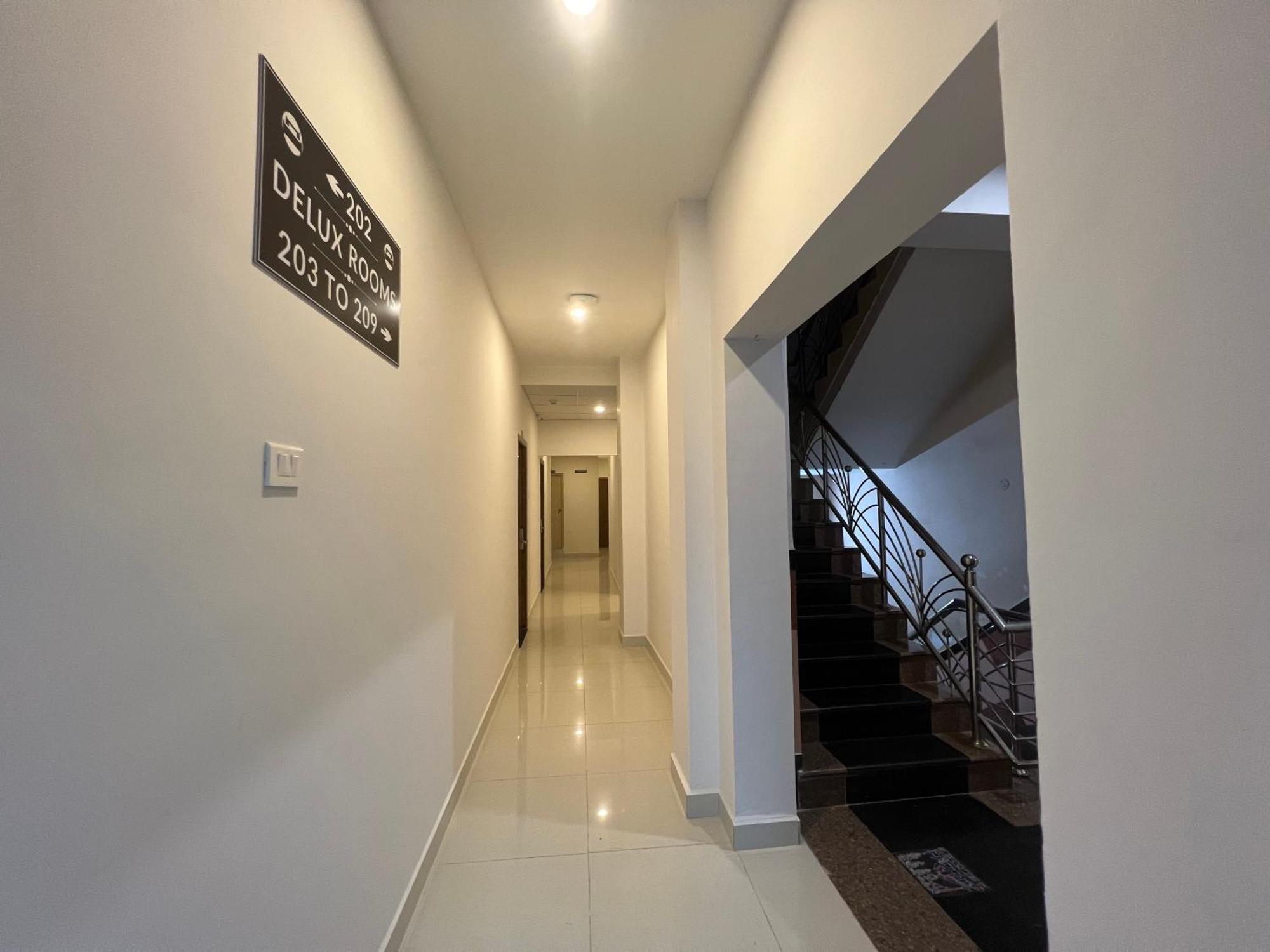 Le Hotel Host Tiruchirappalli Exteriör bild