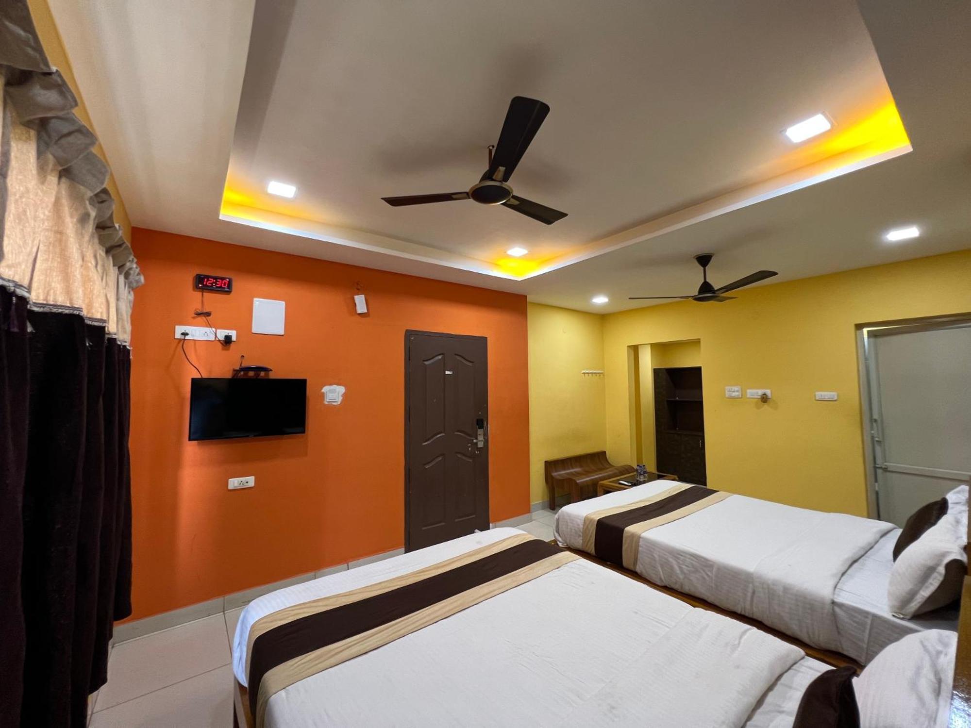 Le Hotel Host Tiruchirappalli Exteriör bild