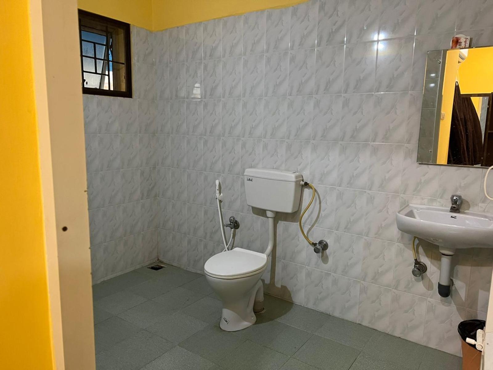 Le Hotel Host Tiruchirappalli Exteriör bild